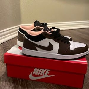 Jordan 1 low mocha, worn 3 times, men 9.5